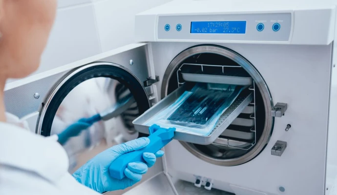 Stérilisation et traçabilité au cabinet d'orthodontie du Dr Janssens à Paris 16